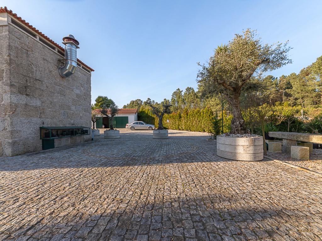 Farm / Hotel, located in the municipality of Penafiel city