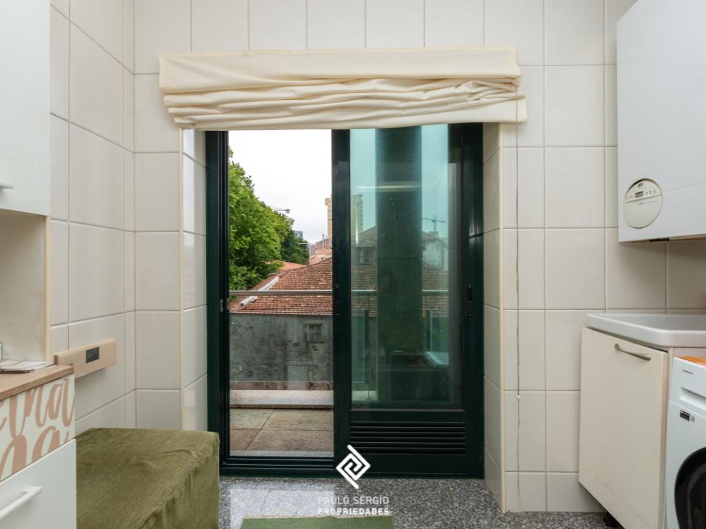 Luxuriöse 3-Zimmer-Wohnung in der prestigeträchtigen 'Plaza Gated Condominium' in Mafamude - Vila No