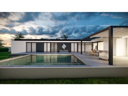 Detached 4+1 bedroom villa with pool in Vila Nova de Gaia ( Canelas )