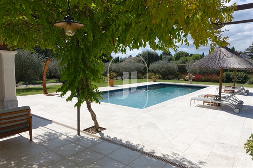 Villa à vendre à Saint-Rémy-de-Provence