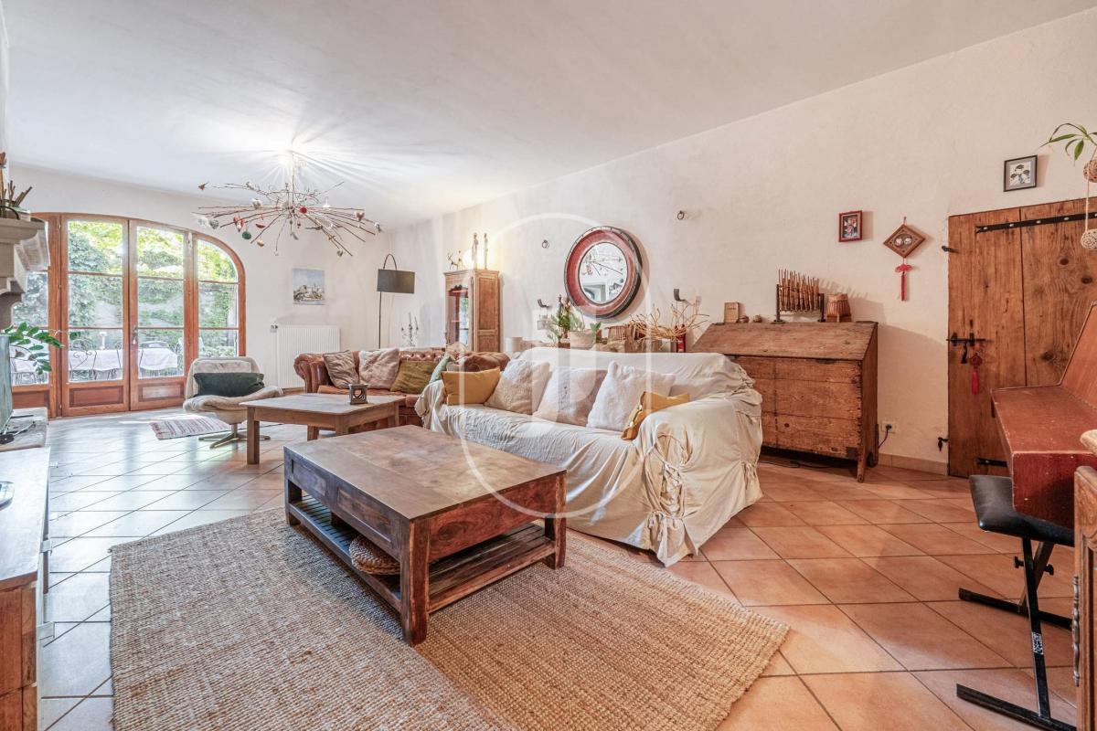 Purchase: House (13750)