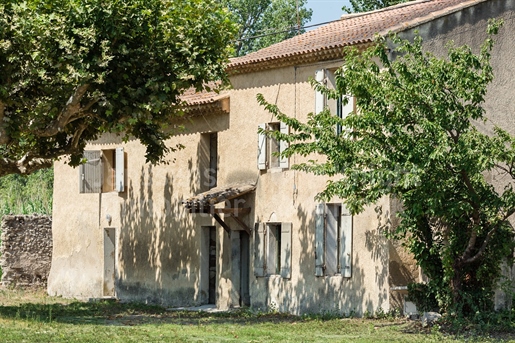 19Th century farmhouse to renovate for sale in Noves