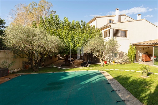 Farmhouse from the 20th century for sale in the Alpilles