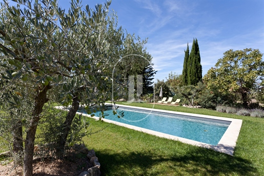 Mas for sale in Saint-Rémy-de-Provence, in a sought-after reside