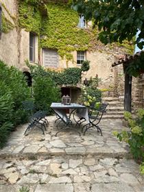 Rare property to discover in the town of Cotignac