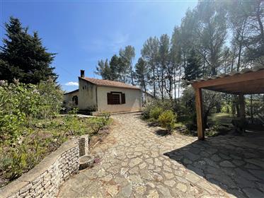 Provencal property, in a dominant position, in a very beautiful natural environment.