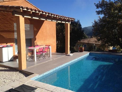 Recente villa, rustig, in de buurt van Brignoles