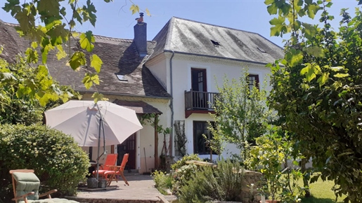 Maison de Maitre 4 bedrooms, pool and a gite for sale Dordogne
