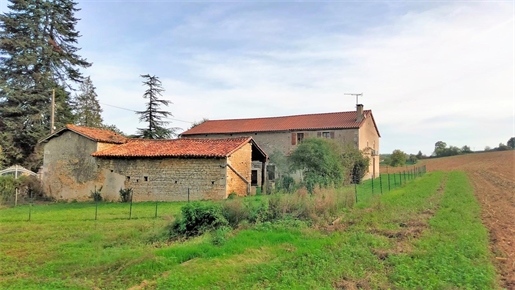 Stone farm house 2 beds, barns - Chasseneuil-sur-Bonnieure