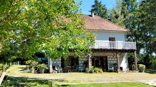 Country House 5 beds, Views, Gîte, Outbuildings, Fishing Stream