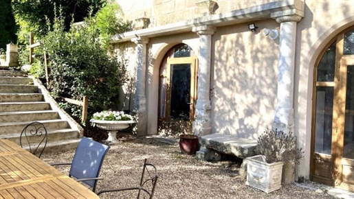 Confolens, Character 4-Bedroom Property, 2 Bed Folly, Garden, Walk to Shops
