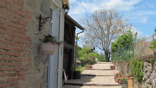 Ladignac le Long. Townhouse with garden and countryside views