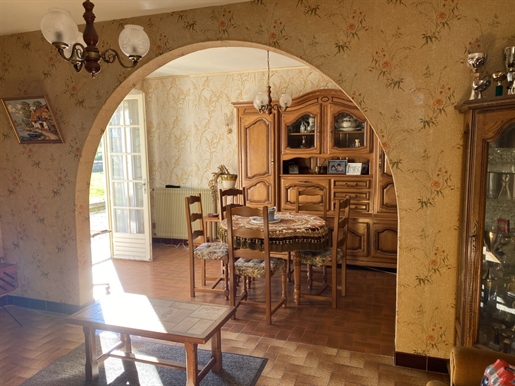 Köp: Hus (16210)