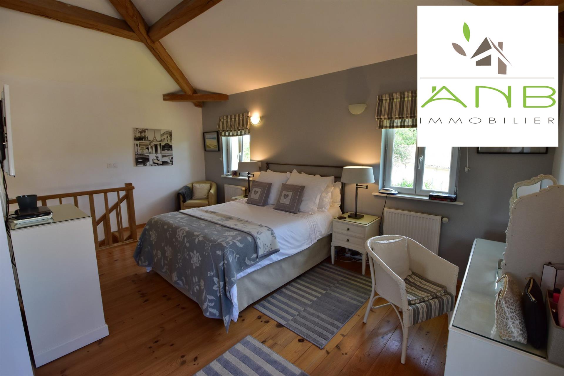 Beautiful character house with swimming pool and outbuildings