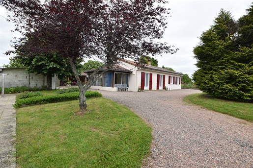 Maison de plain-pied de 114 m2 avec sa véranda en plein coeur du Limousin