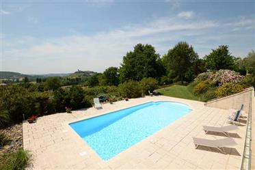 Ein hervorragendes modernes Haus in 3 Hektar mit Pool und Panoramablick, Lot et Garonne