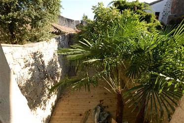Attractive, renovated home with courtyard in pretty village, Tarn et Garonne