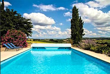 Superb ensemble rural avec piscine et vues, Tournon d'Agenais, Lot et Garonne
