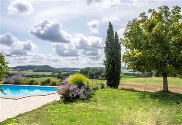 Superb ensemble rural avec piscine et vues, Tournon d'Agenais, Lot et Garonne