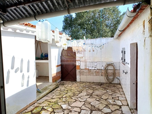 House to rehabilitate next to an Alentejo village