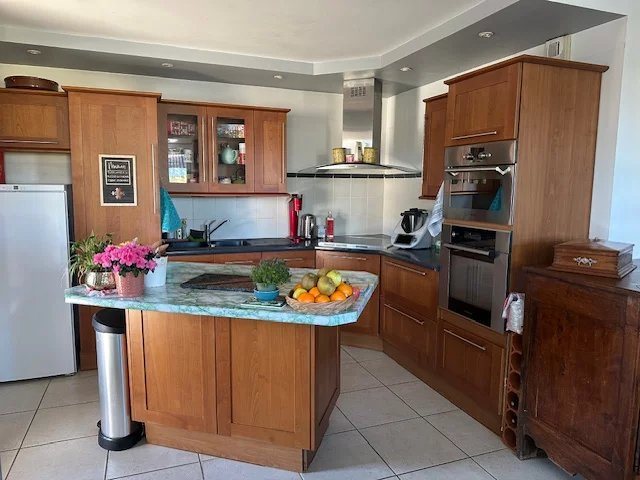 Appartement à vendre, 110m², Saint-Maximin-la-Sainte-Baume