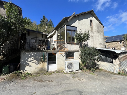 Vente maison de village avec terrasse et garage St Sever du Moustier.