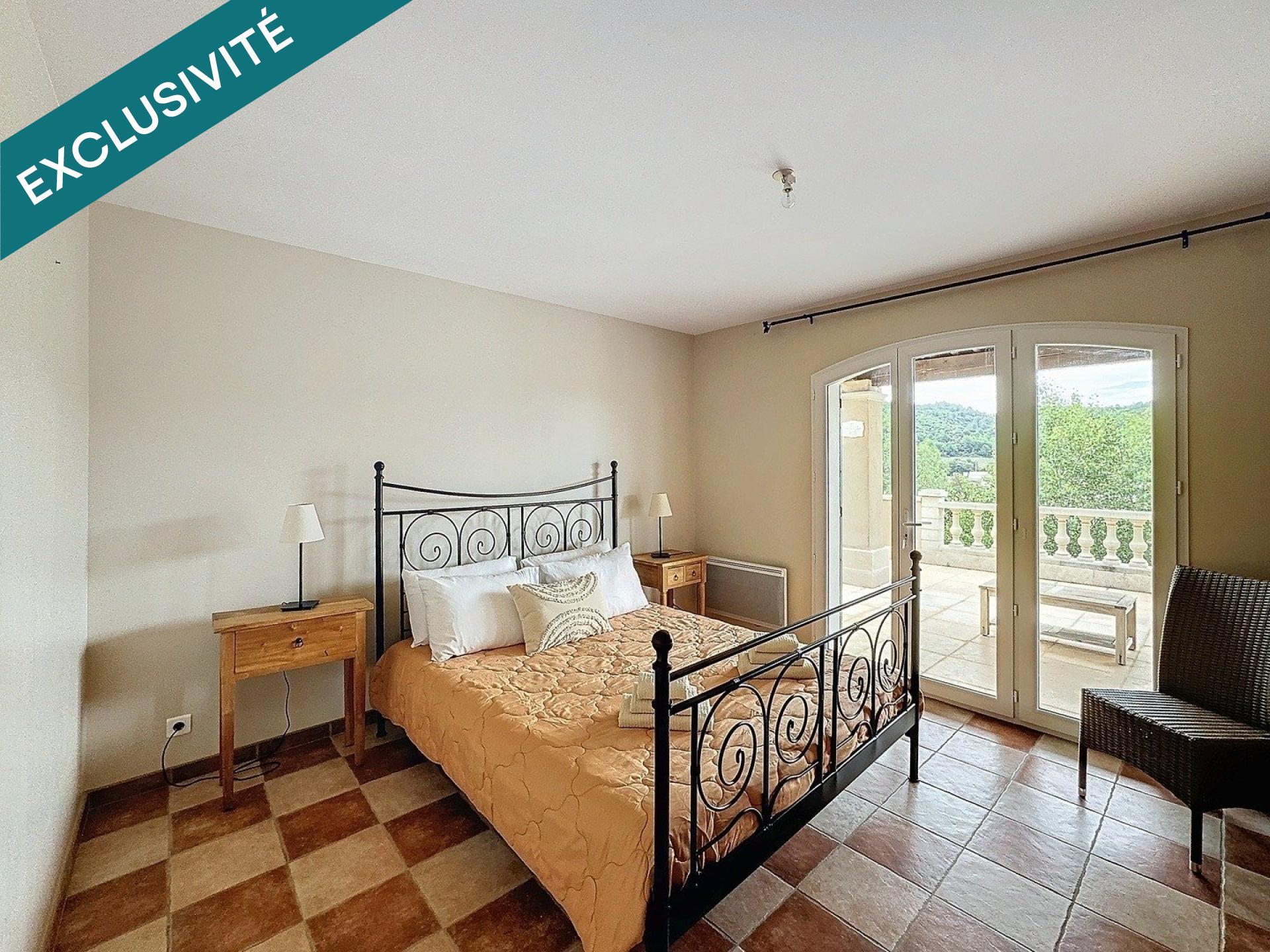 Purchase: Luxury property (04210)