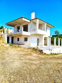 (For Sale) Residential Detached house || Messinia/Kyparissia - 149 Sq.m, 4 Bedrooms, 148.000€