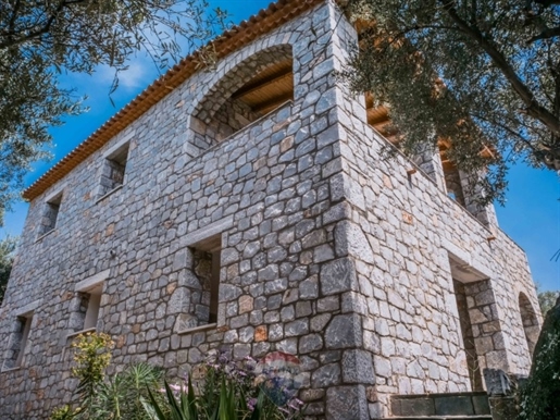 (Vendita) Casa indipendente residenziale || Prefettura di Messenia/Lefktro-Kardamili - 120 mq, 3 ca