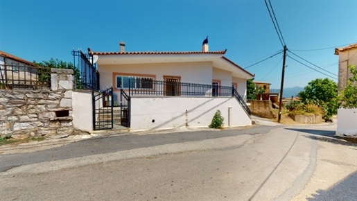 (For Sale) Residential Detached house || Messinia/Messini - 93 Sq.m, 2 Bedrooms, 90.000€