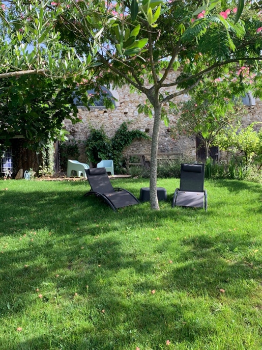 Atypical full of charm with a gîte