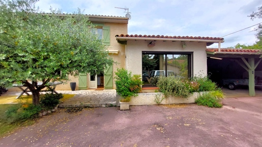 Between Saint Gaudens And Boulogne Sur Gesse, Pleasant House With Swimming Pool And Outbuildings