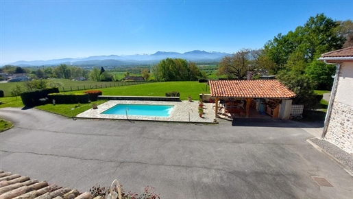 Breathtaking View On The Pyrenees Large Farm House With Swimming Pool And Outbuildings, Near Saint G