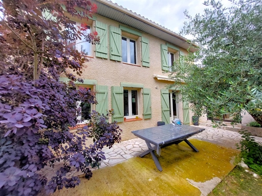 Between Saint Gaudens And Boulogne Sur Gesse, Pleasant House With Swimming Pool And Outbuildings