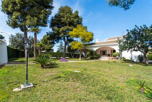 Large home for sale in Valencia (Torrente) - El Vedat