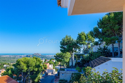 Property with magnificent views over Gilet and to the sea