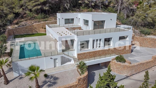 Exclusive modern Ibiza-style villa in Moraira