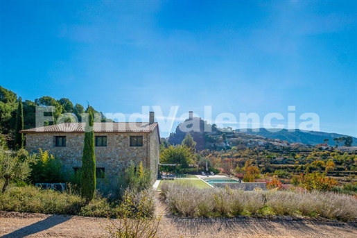 Villa de lujo con hermosas vistas en Biar, Alicante