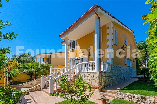 Mooi huis te koop in La Eliana,Valencia