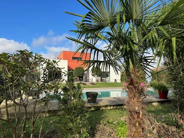 Beautiful Contemporary House With Pool 8 Km From Auch