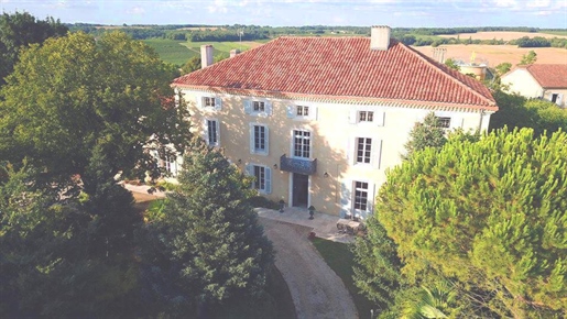 Magnificent 19th-century château on a medieval moated site