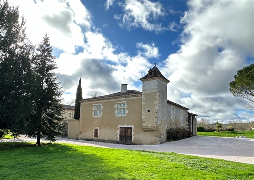 Magnificent 13th- and 16th-century fortified house with turret set in 2 hectares of meadowland