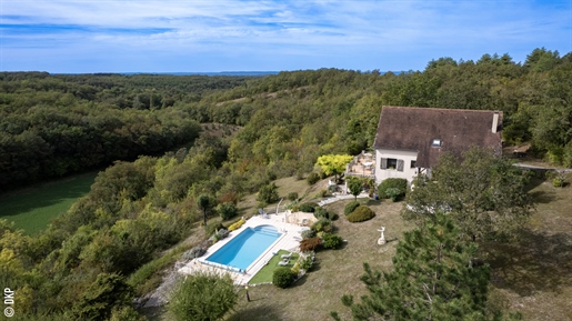 Exclusivite - Secteur Gourdon - Maison de charme sur 1ha au calme avec piscine et vue panoramique