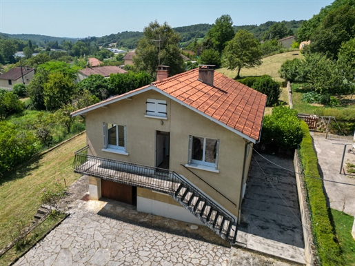 Exclusivite - Maison de construction traditionnelle proche commerces avec jardin