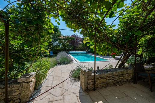 Coeur De Causse area - Beautiful restored residence with heated swimming pool and flowered garden