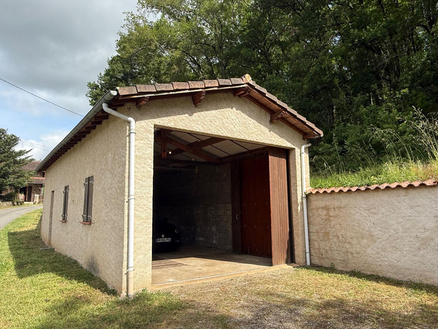 Stone house located 10 minutes from Figeac
