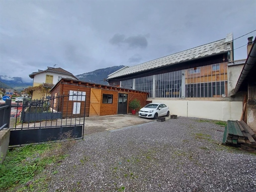 540M² warehouse + mezzanine in Ugine (73400)
