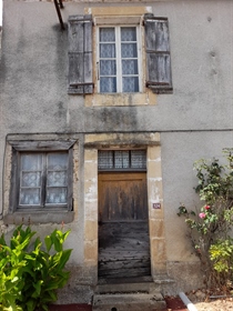 Village house to renovate in the village of Sarrazac