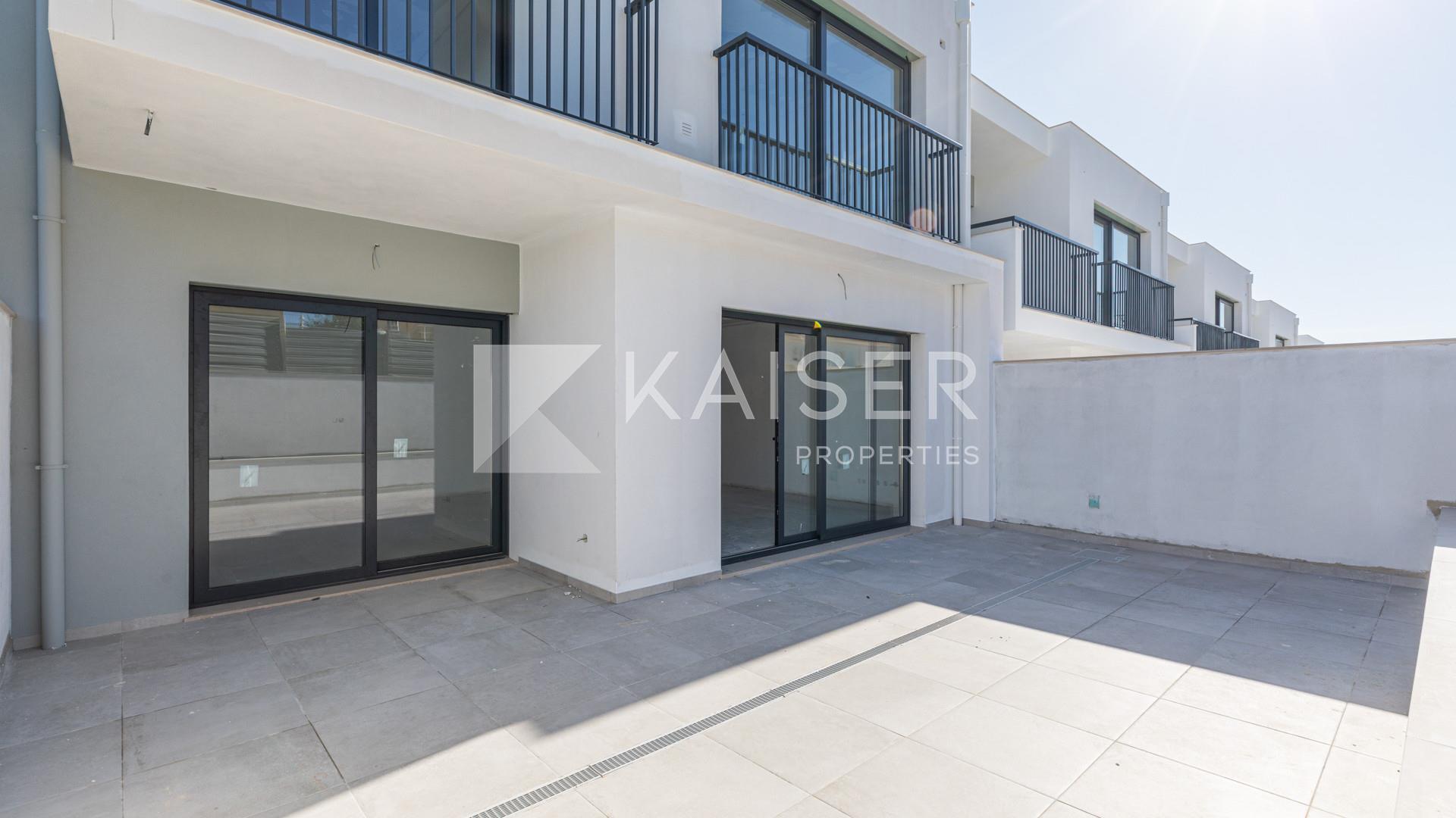 Modernes Stadthaus im Bau mit Keller/Garage in ruhiger Lage