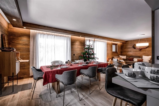 Outstanding penthouse duplex apartment in the centre of Morzine